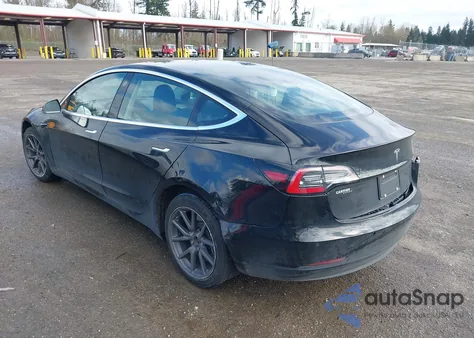 2019 Tesla Model 3 Long Range/Mid Range/Standard Range/Standard Range Plus z USA, uszkodzony, nr VIN 5YJ3E1EA4KF305611